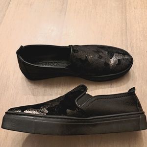 THE FLEXX BLACK VELVET METALLIC CAMO SLIP ON SNEAKERS